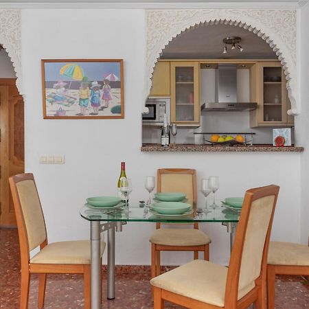 Beachfront, Two Bed- & Bathrooms, Private Parking Fuengirola Luaran gambar