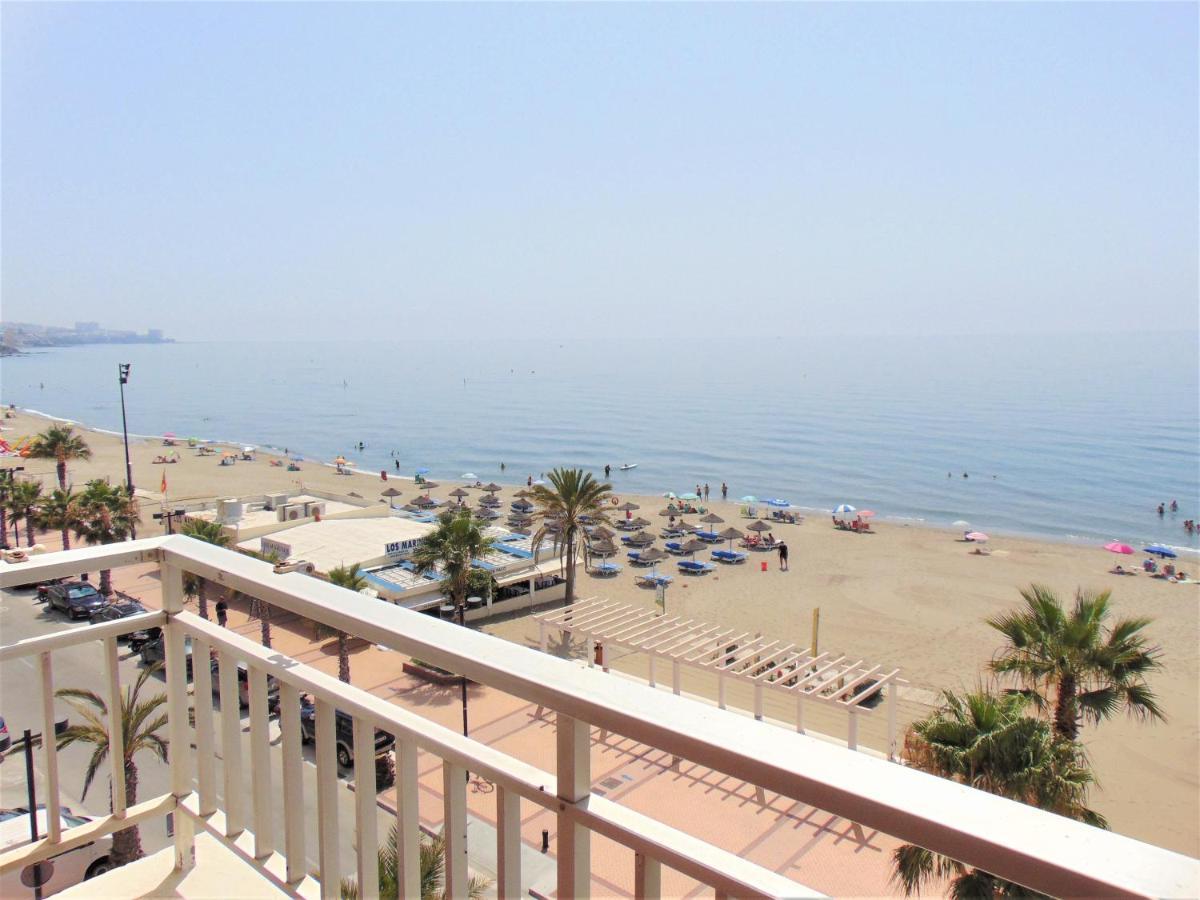 Beachfront, Two Bed- & Bathrooms, Private Parking Fuengirola Luaran gambar