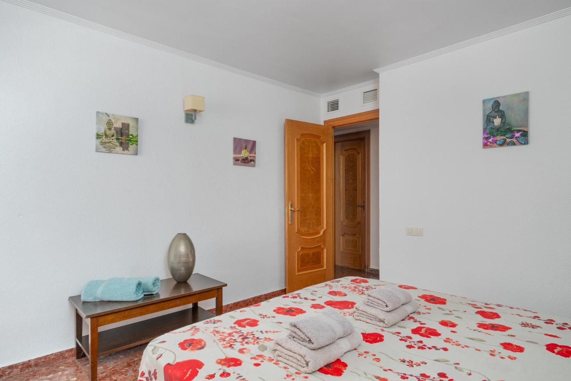 Beachfront, Two Bed- & Bathrooms, Private Parking Fuengirola Luaran gambar