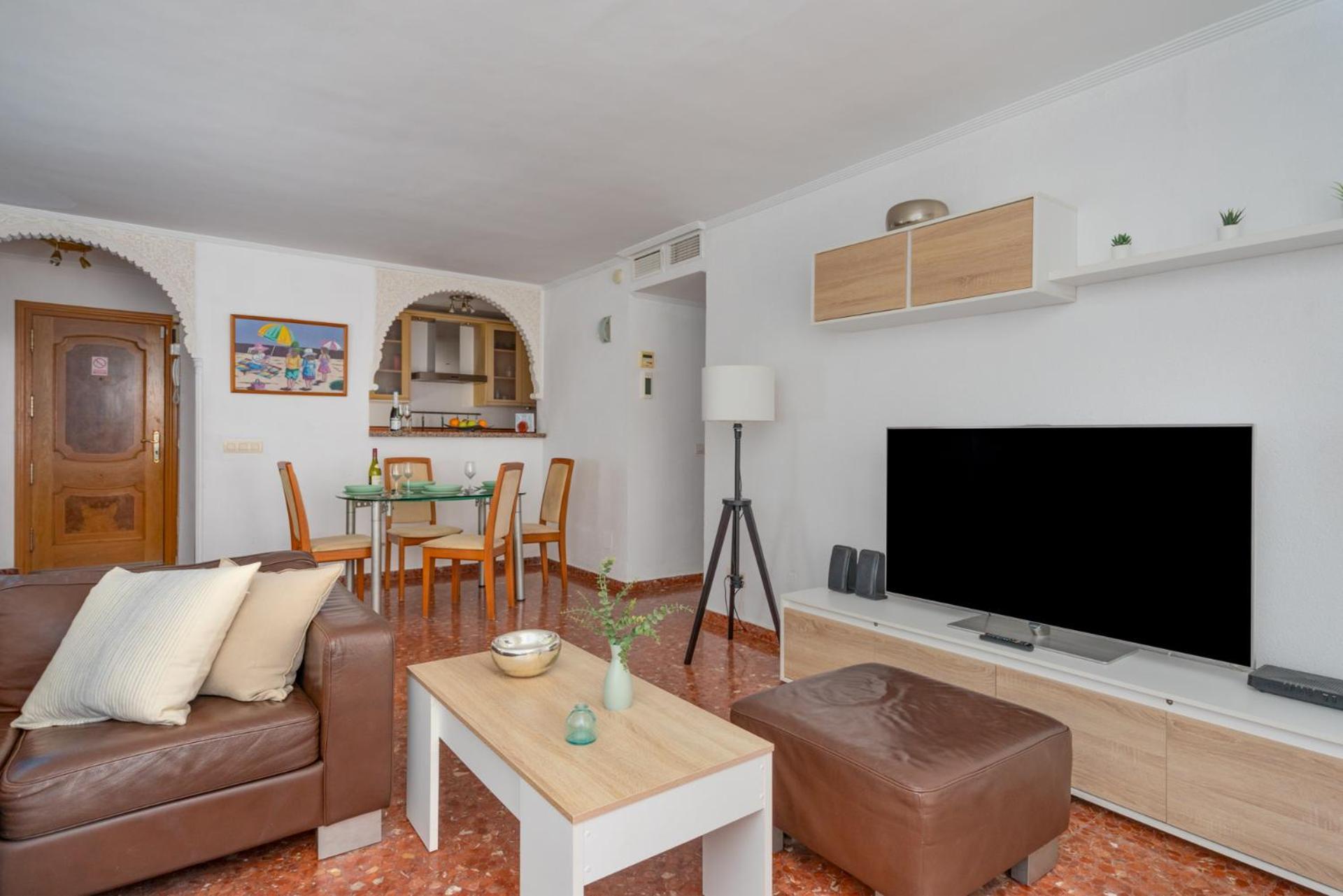 Beachfront, Two Bed- & Bathrooms, Private Parking Fuengirola Luaran gambar