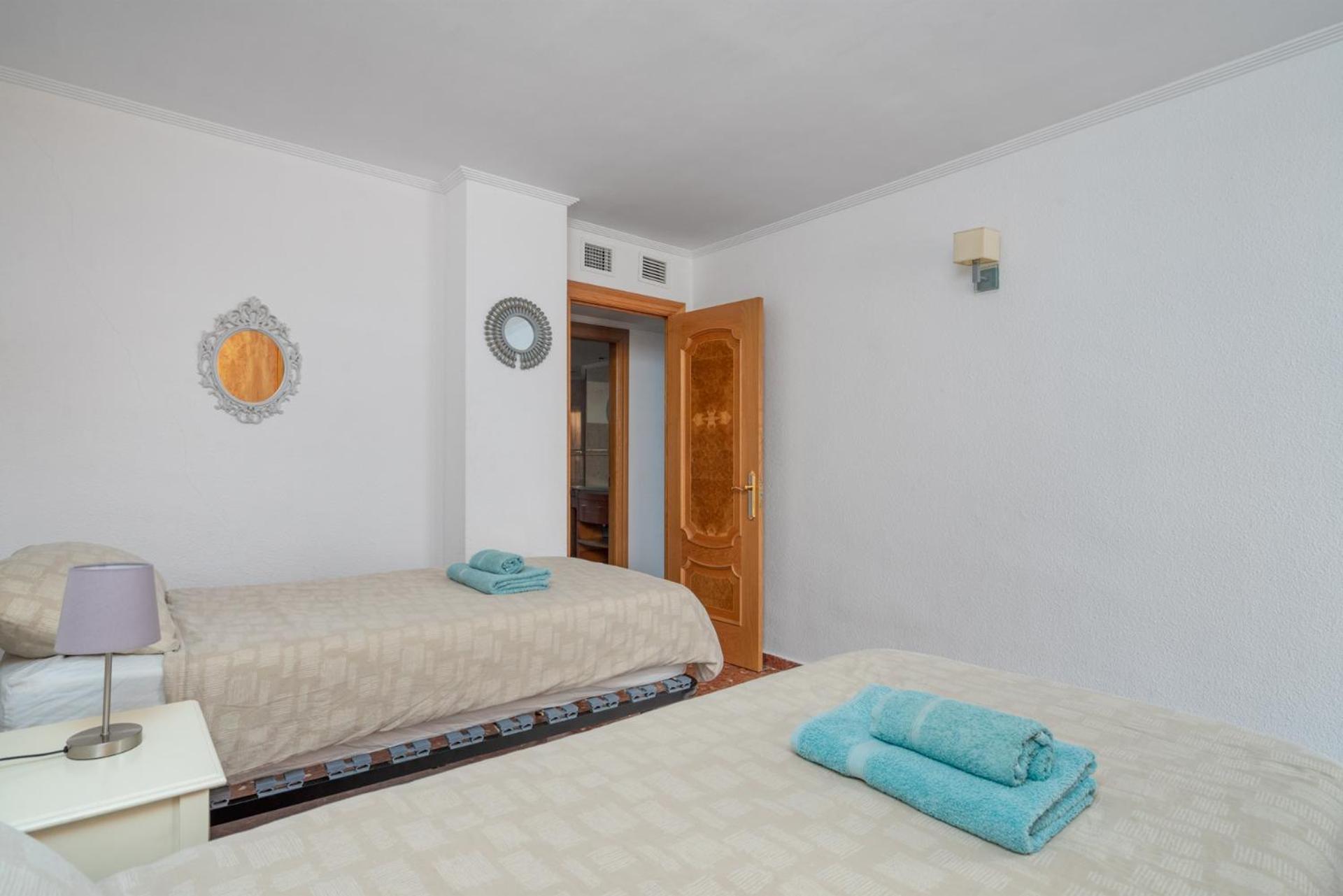 Beachfront, Two Bed- & Bathrooms, Private Parking Fuengirola Luaran gambar